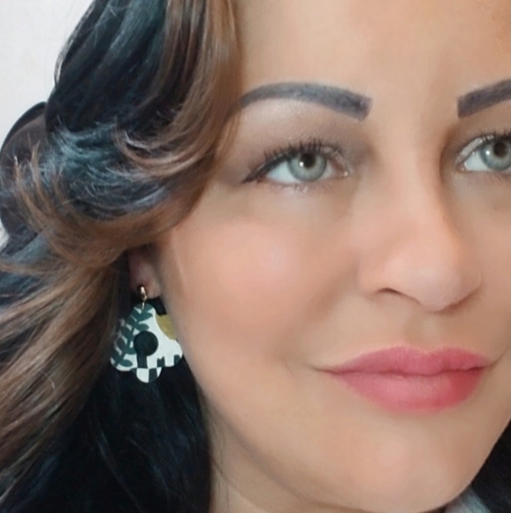 Handcrafted one of a kind jewelry. - Picture 1 of 3